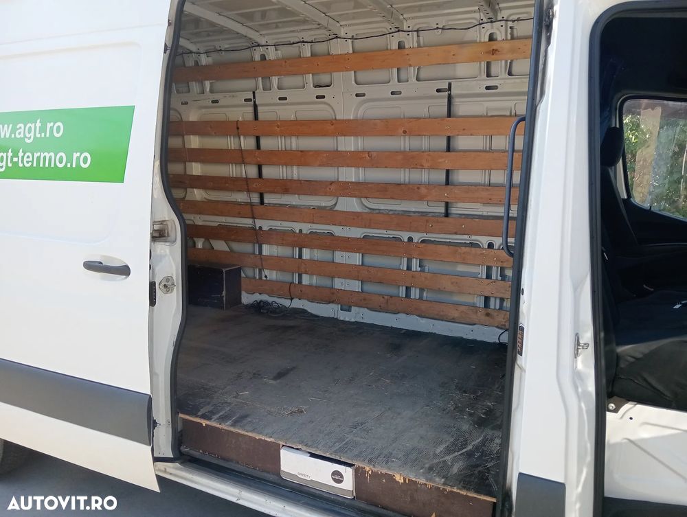 Mercedes-Benz Sprinter - 7