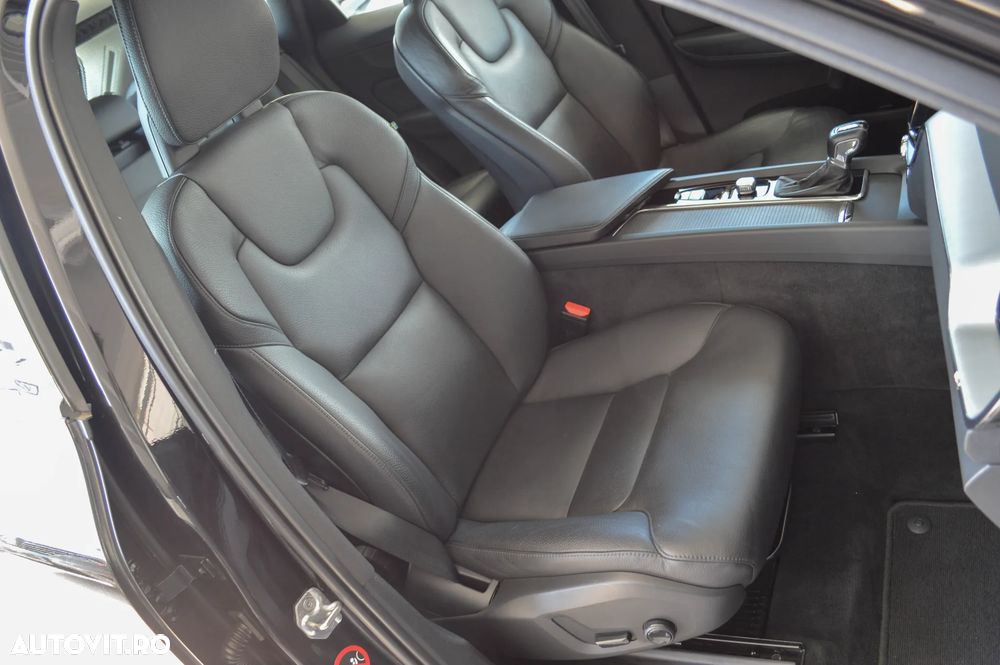 Volvo XC 60 D4 AWD Geartronic Momentum - 21