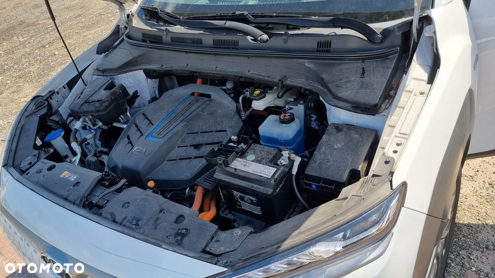 Hyundai Kona 64kWh Executive - 38