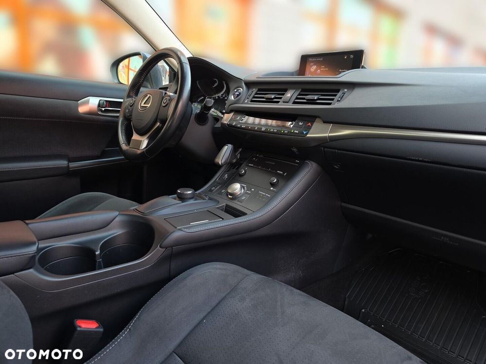 Lexus CT 200h Elegance - 11