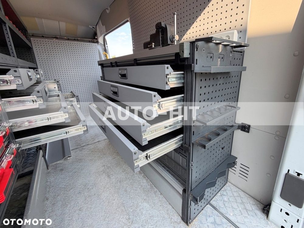 Ford Transit - 19