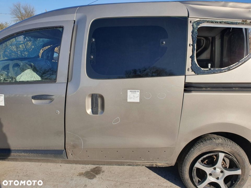 DRZWI PRZESUWNE LEWE DACIA DOKKER TEHNK - 1