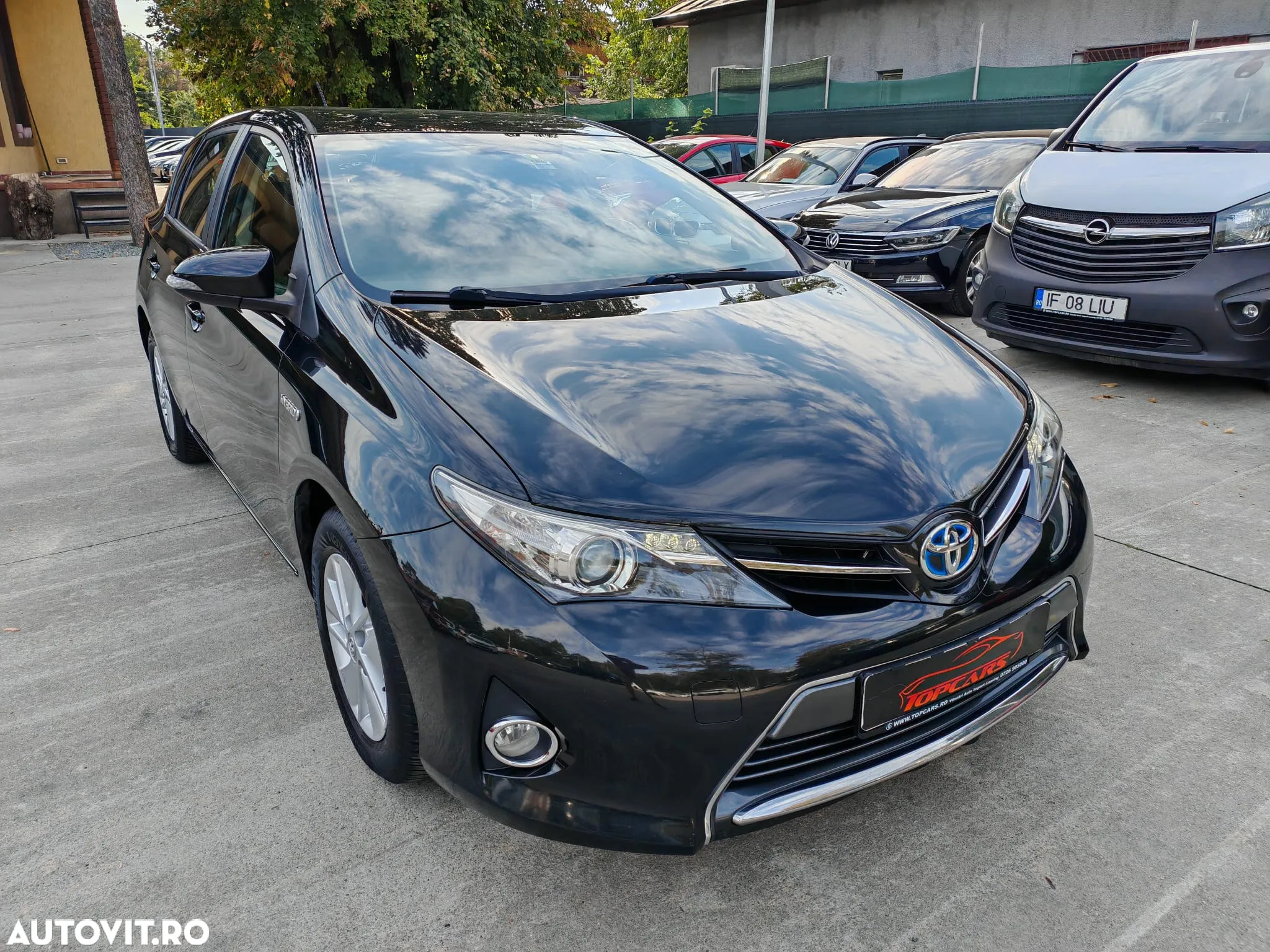 Toyota Auris 1.8 L VVT-i Hybrid Luna - 2