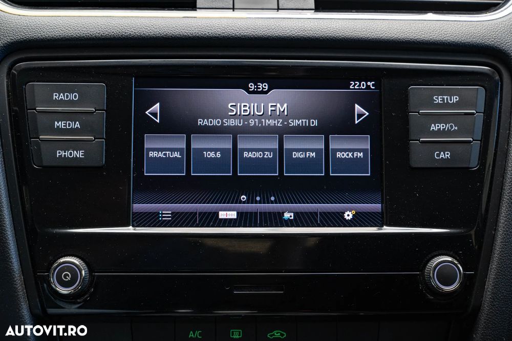 Skoda Octavia 2.0 TDI 4X4 DSG Style - 20