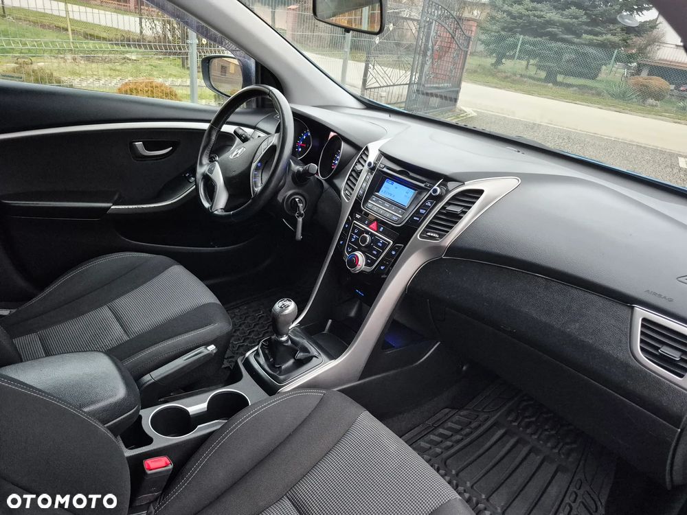 Hyundai i30 1.4 Comfort - 13