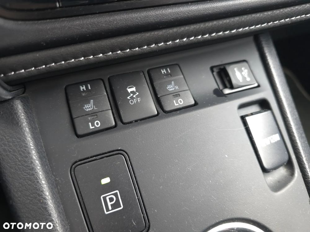 Toyota Auris Hybrid 135 Premium - 22