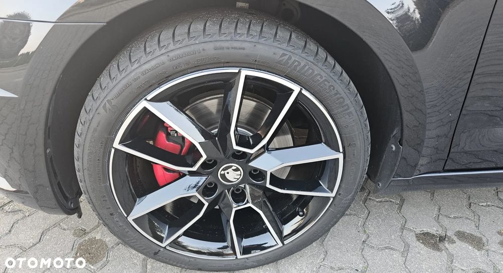 Skoda Octavia 2.0 TDI 4x4 DSG RS - 24