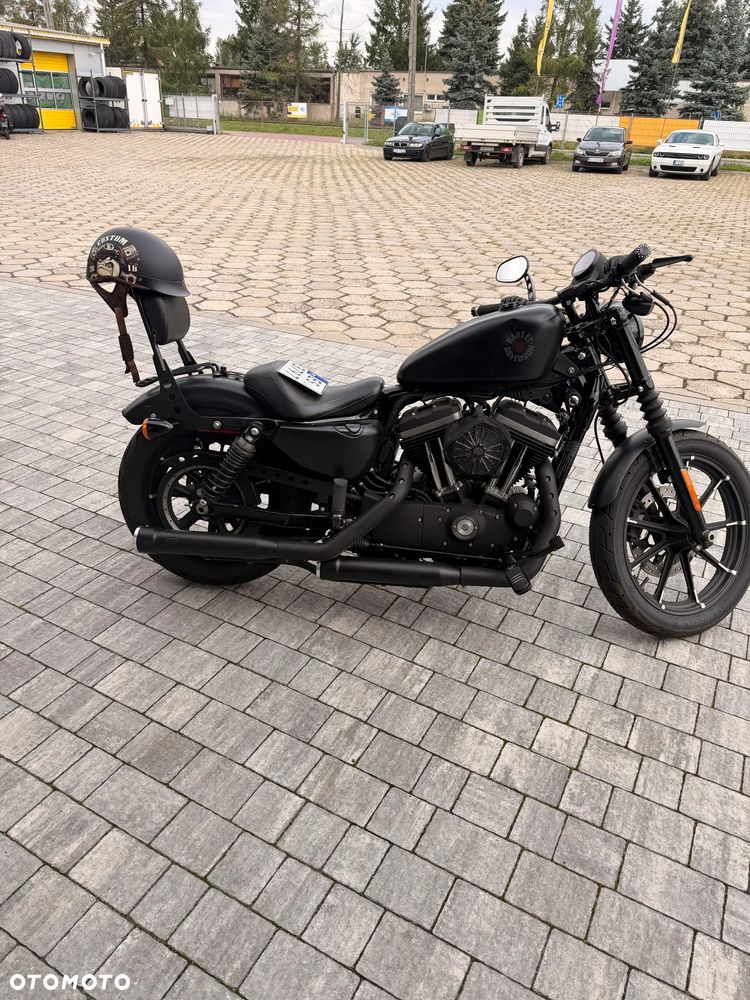 Harley-Davidson Sportster Iron 883 - 2
