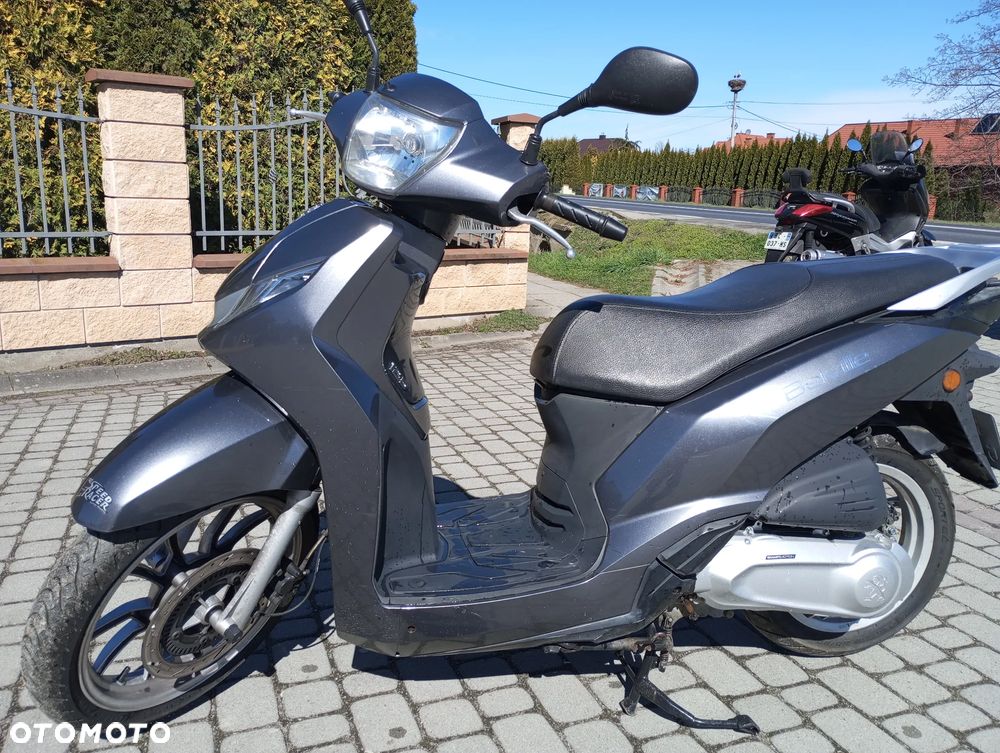 Yamaha NMAX - 10