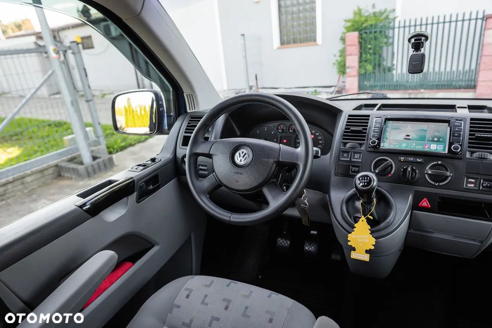 Volkswagen Caravelle - 22