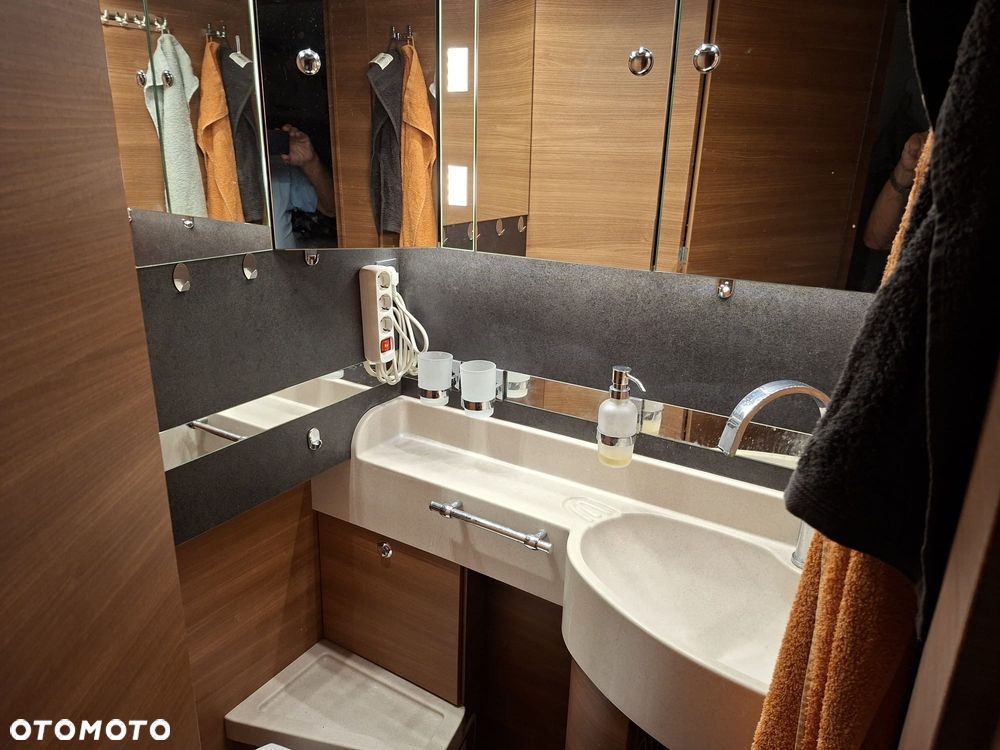 Carthago Chic C-Line 4.9 LE - 5
