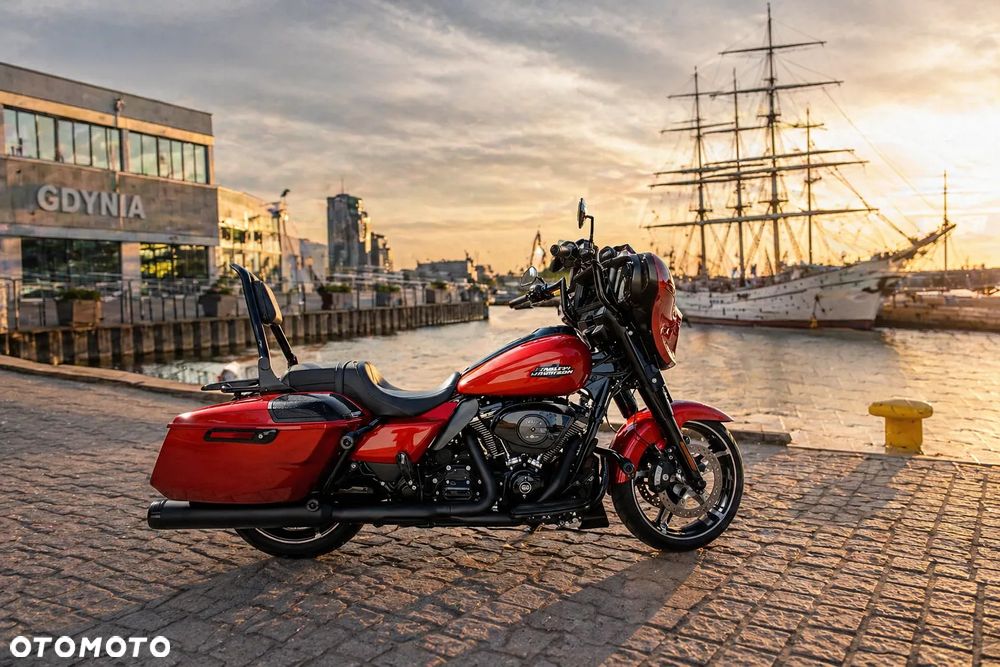 Harley-Davidson Touring Street Glide - 1