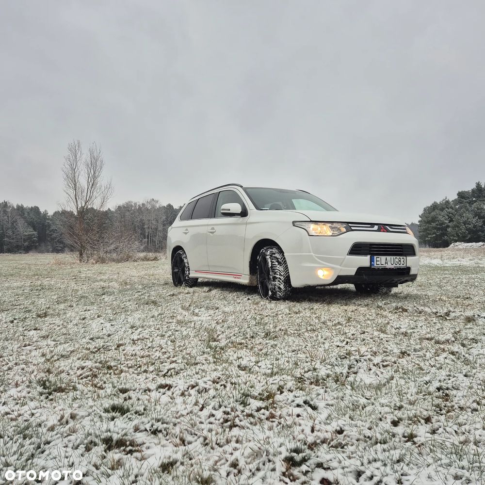 Mitsubishi Outlander - 40