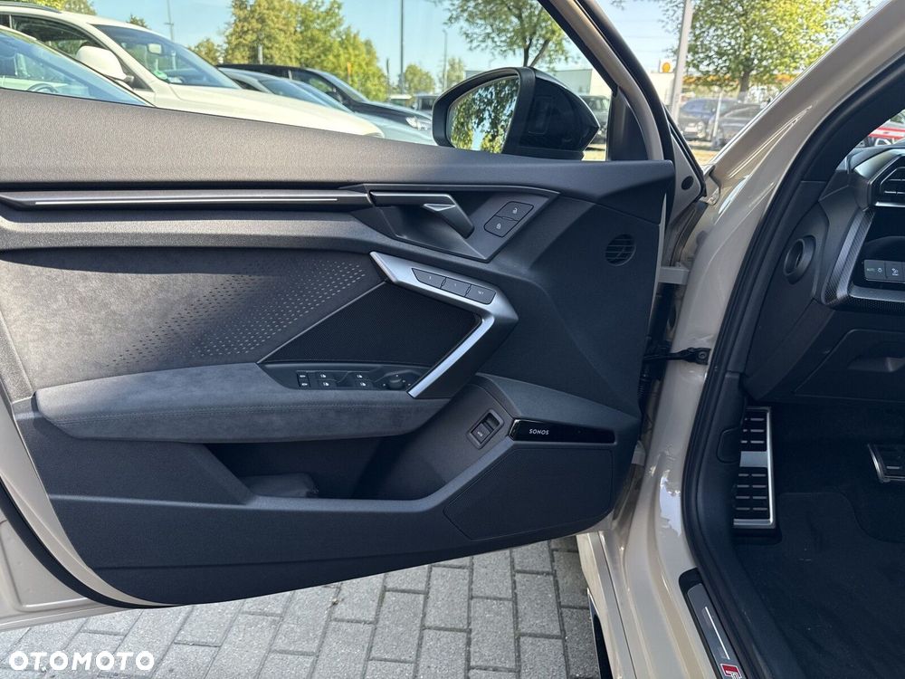 Audi RS3 Limousine TFSI Quattro S tronic - 17