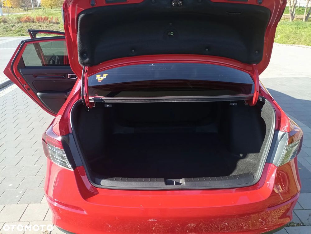 Honda Civic 2.0 i-MMD Sport CVT - 13