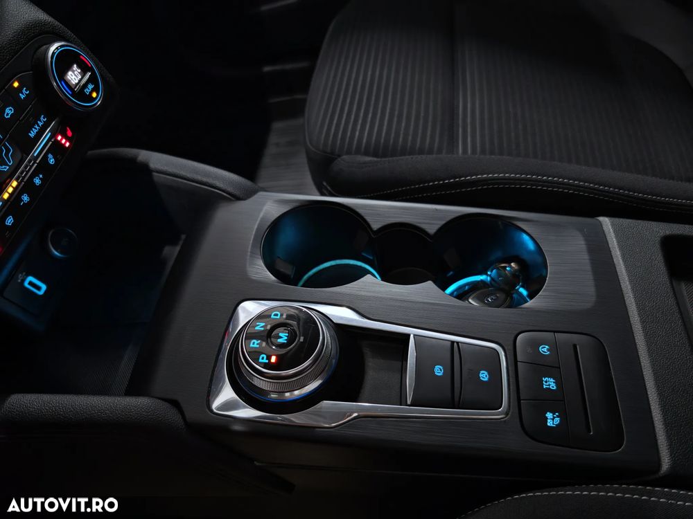 Ford Focus 2.0 EcoBlue Active Business - 22