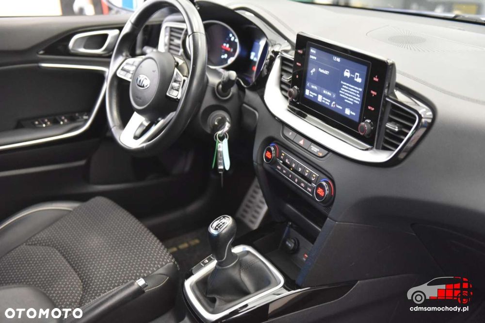 Kia Ceed - 24
