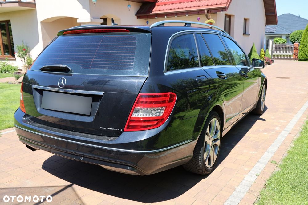Mercedes-Benz Klasa C 200 CDI BlueEff Avantgarde - 4