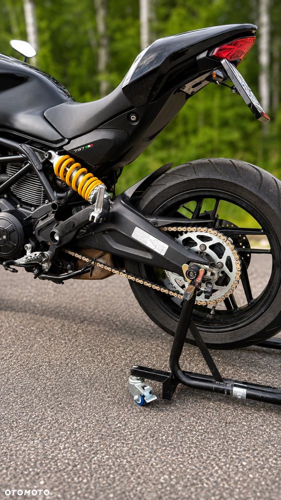 Ducati Monster - 10