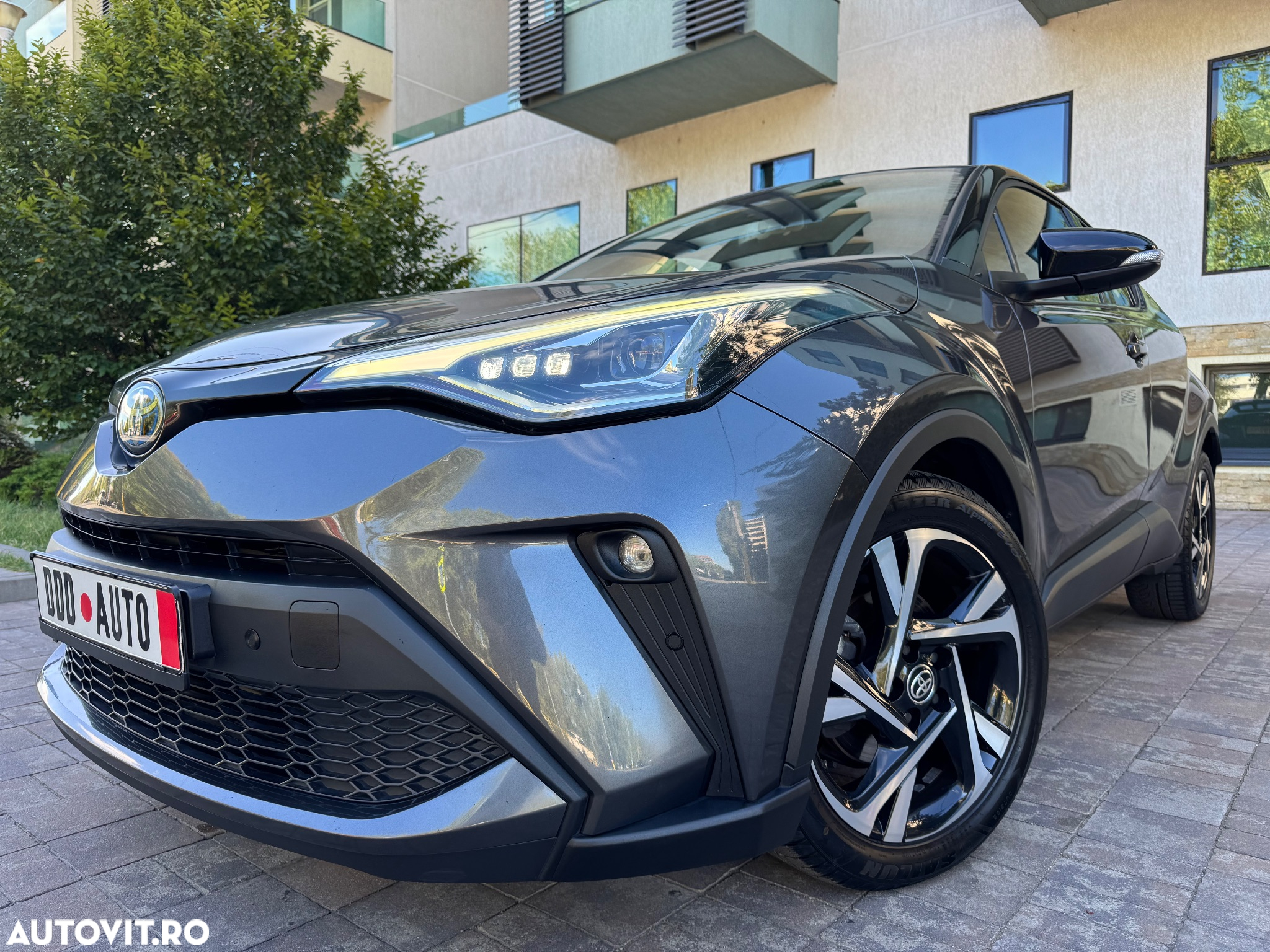 Toyota C-HR 1.8 HSD 122 CP 4x2 CVT C-ult Style bi-tone - 13