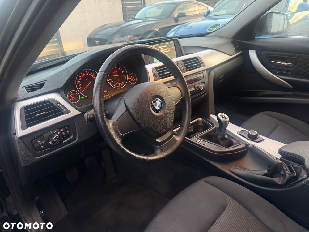 BMW Seria 3 - 14