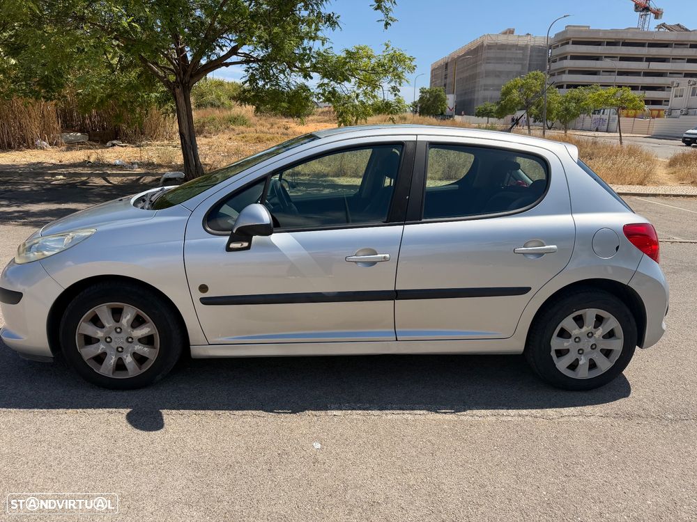 Peugeot 207 1.4 16V Open - 2