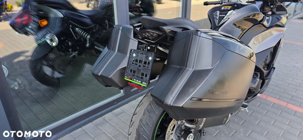 Kawasaki Ninja 1000 SX - 12