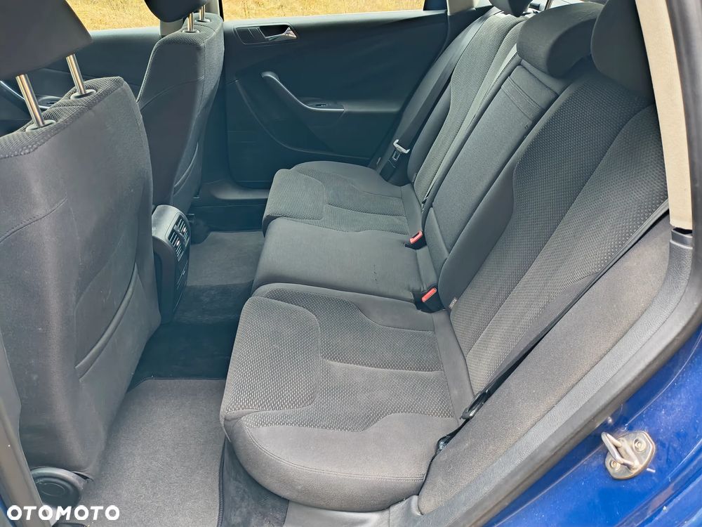 Volkswagen Passat 2.0 TDI 4Motion Comfortline - 7