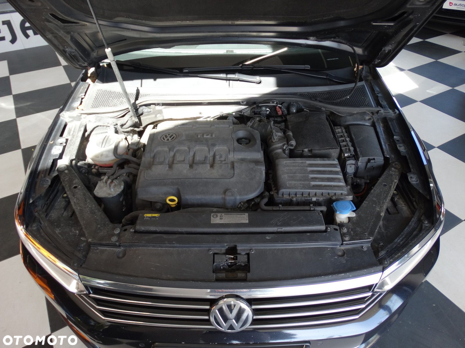 Volkswagen Passat - 35