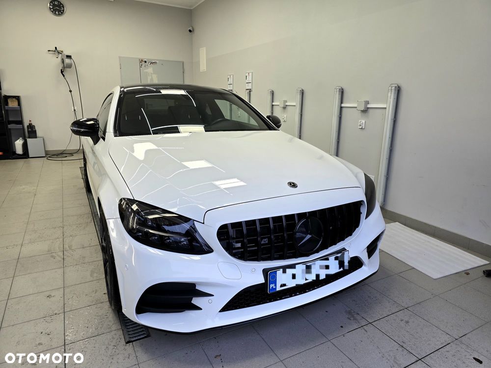 Mercedes-Benz Klasa C 220 d 4Matic 9G-TRONIC - 22