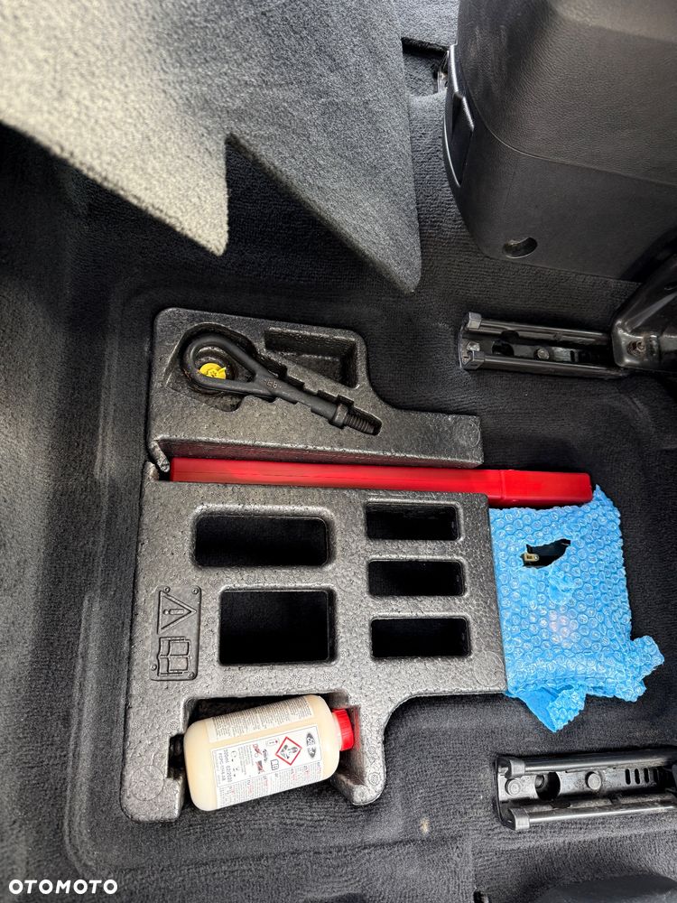 Ford S-Max 2.0 TDCi DPF Titanium - 37