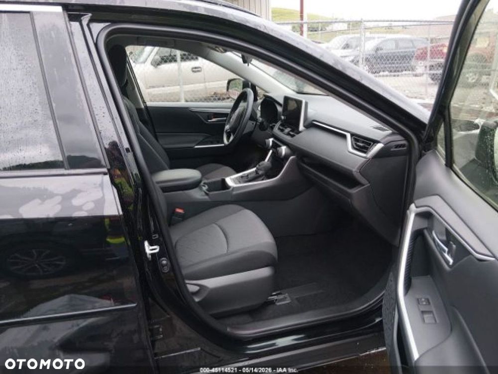 Toyota RAV4 - 9