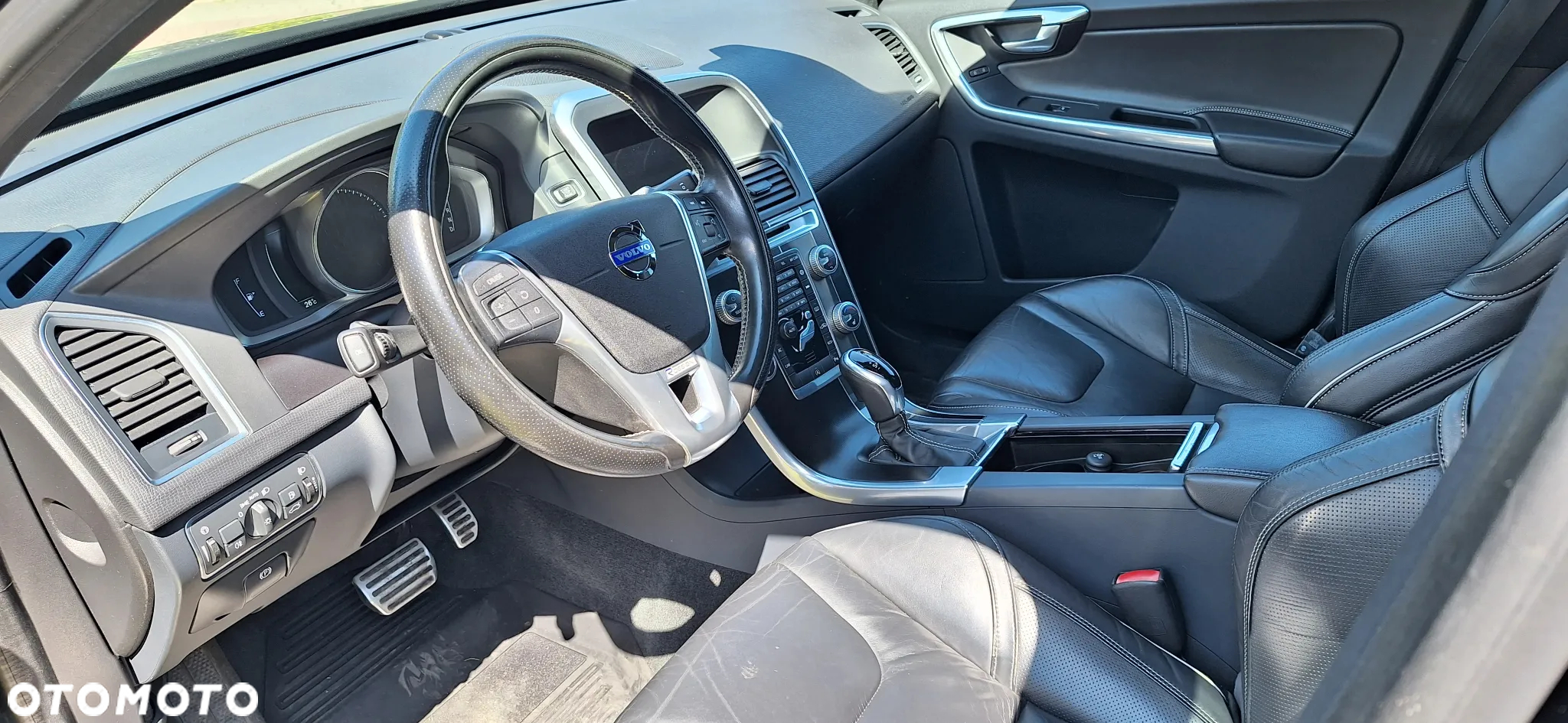 Volvo XC 60 D4 R-Design - 16