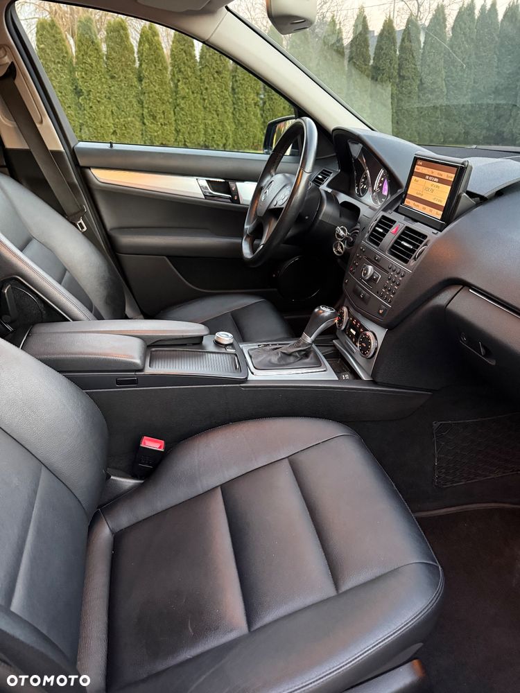Mercedes-Benz Klasa C 250 CDI 7G-TRONIC Avantgarde Edition - 36