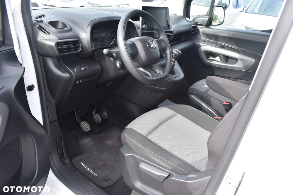 Toyota Proace City Verso 1.5 D-4D Business - 8