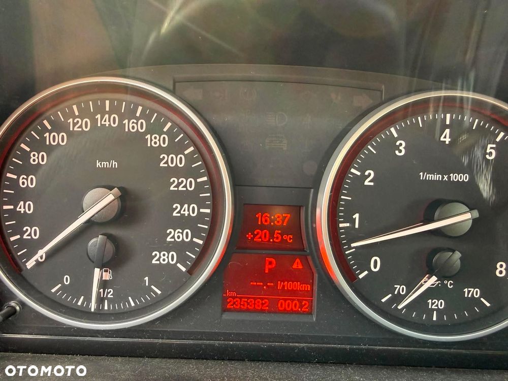 BMW Seria 3 325i - 8