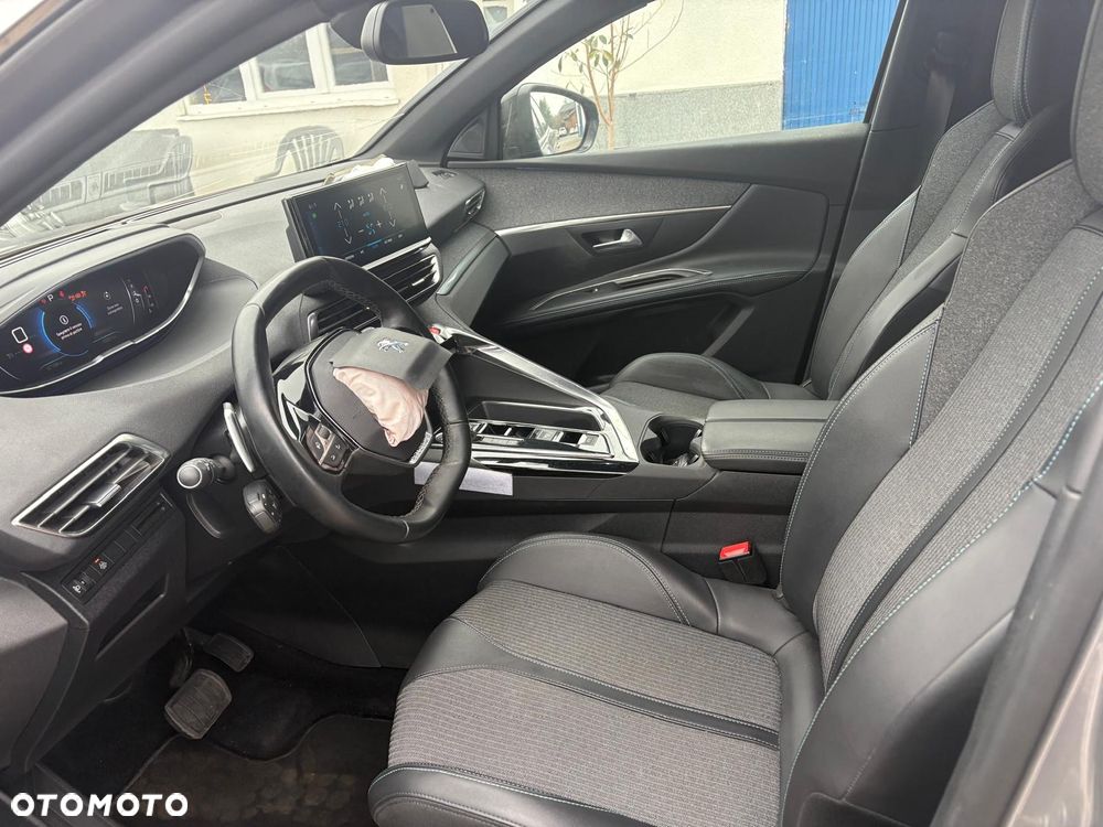 Peugeot 5008 BlueHDi 130 EAT8 Allure Pack - 26