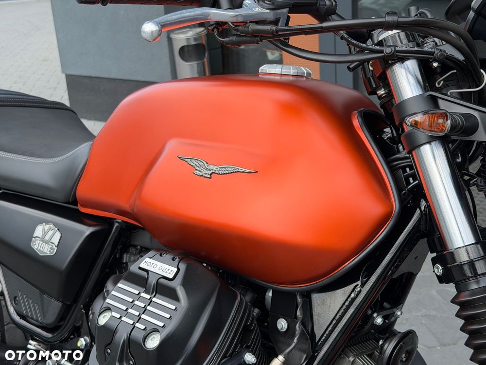 Moto Guzzi V7 - 19