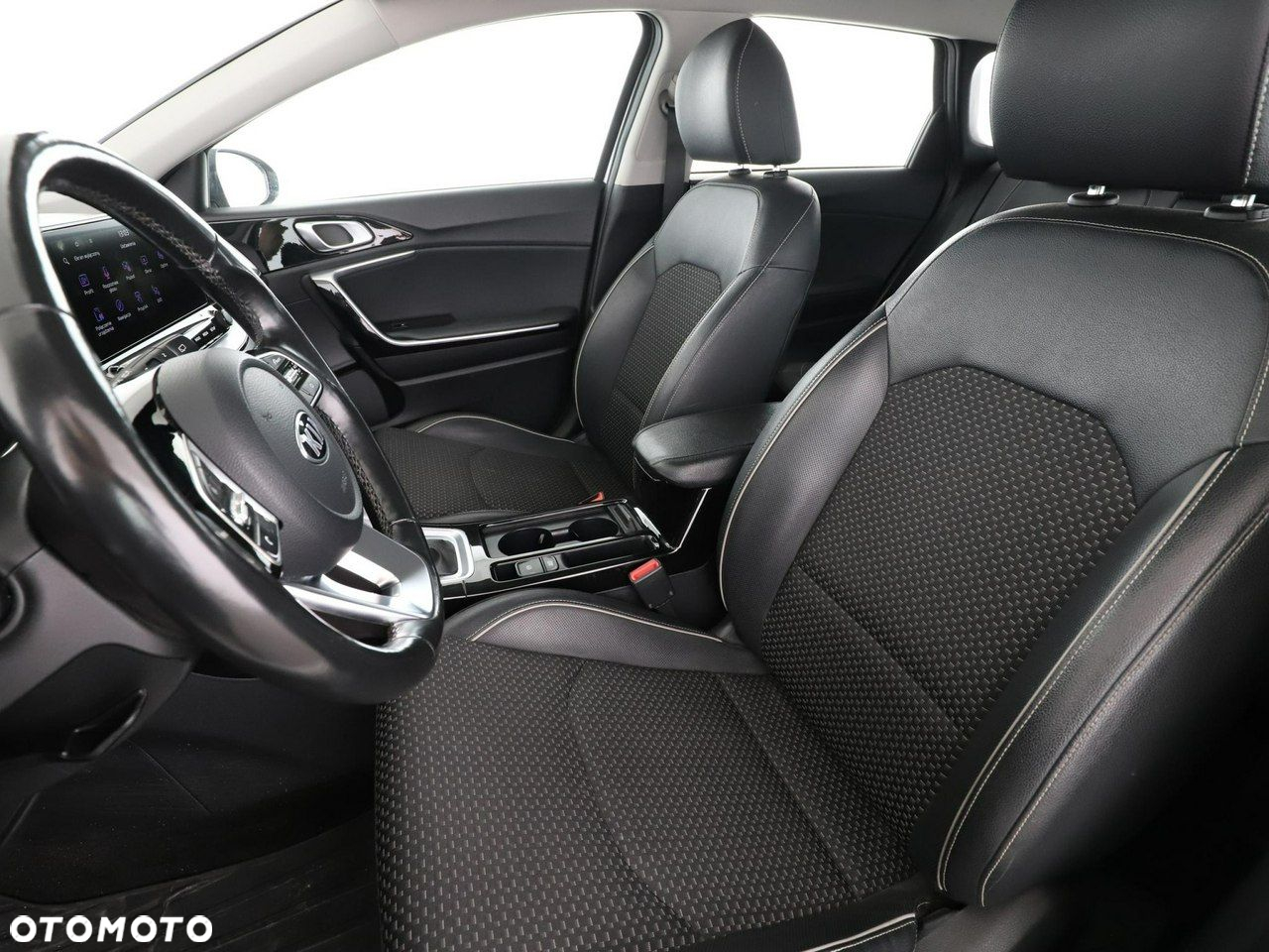 Kia Ceed SW 1.6 GDI DCT OPF Plug-in-Hybrid Spirit - 13