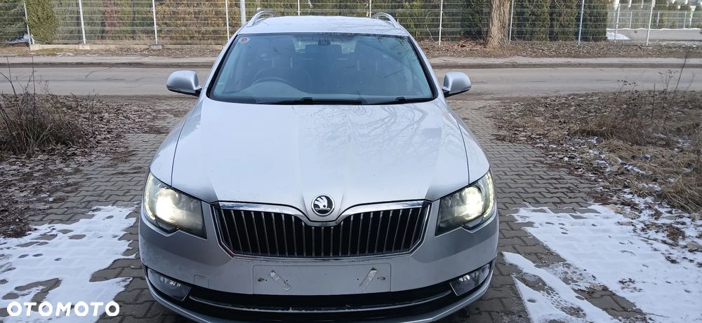 Skoda Superb 2.0 TDI Green tec 4x4 DSG Elegance - 2