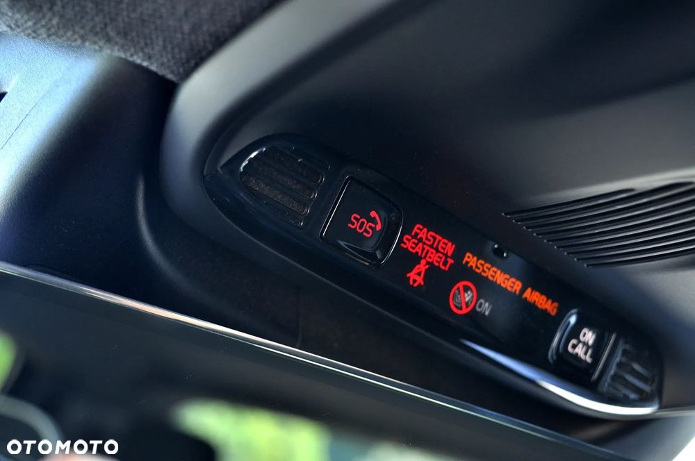 Volvo XC 40 T3 R-Design - 39