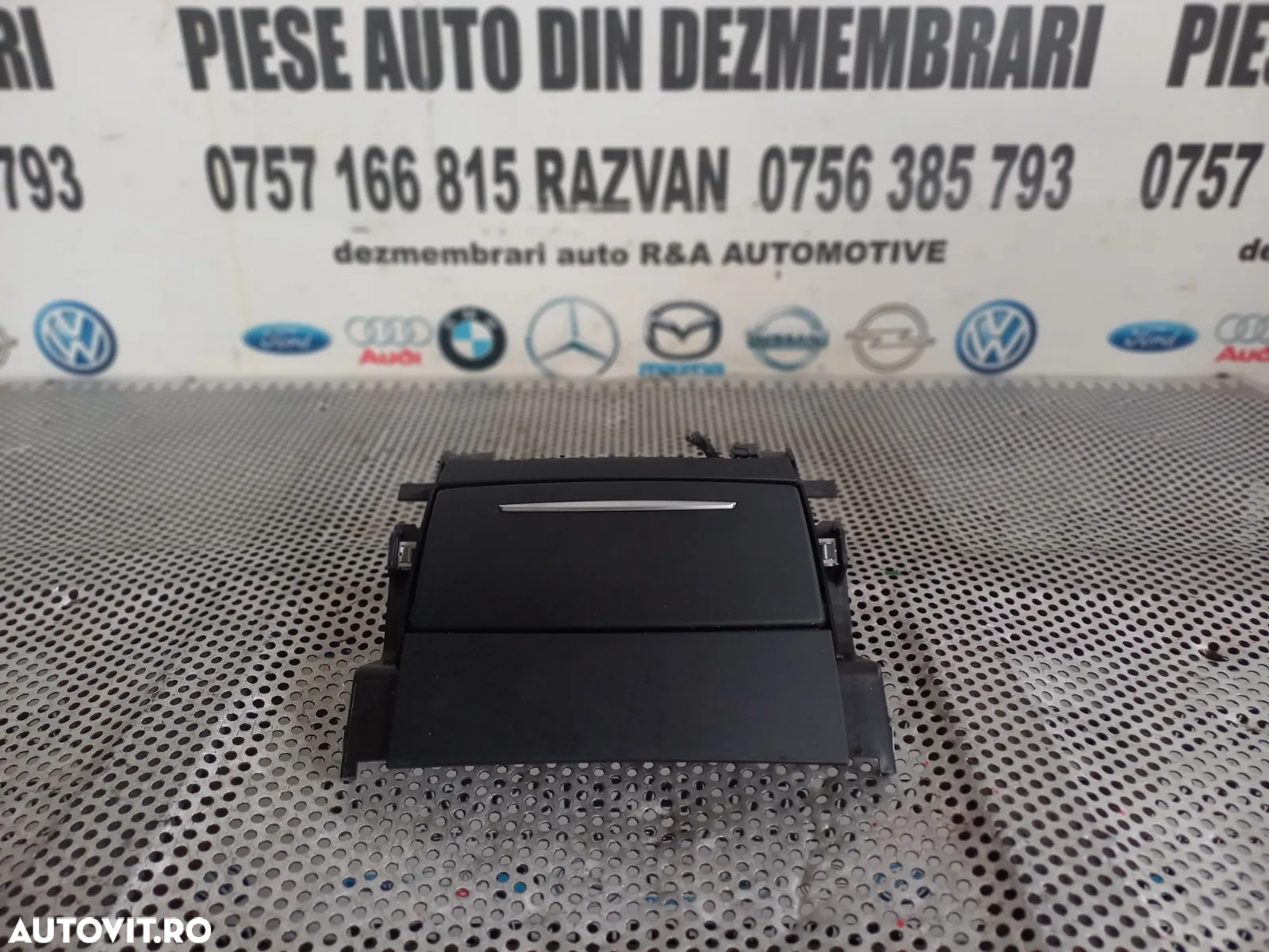 Priza Bricheta Spate Cotiera Audi A8 4H D4 An 2010-2011-2012-2013-2014-2015-2016-2017 Dezmembrez Au - 5