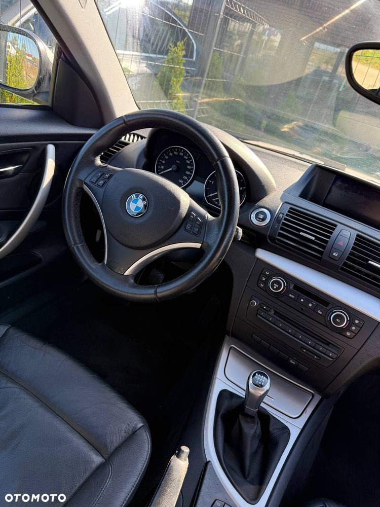 BMW Seria 1 2010 photo 3