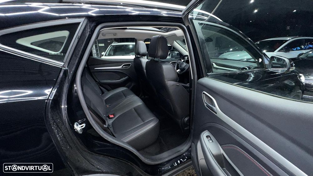 MG ZS EV 50.3 kWh Luxury - 16