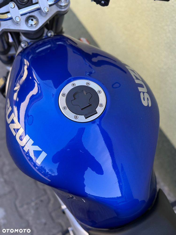 Suzuki SV - 35