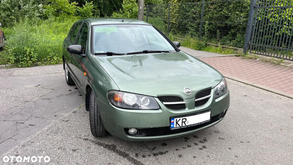 Nissan Almera