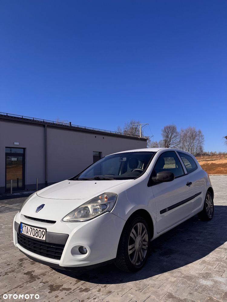 Renault Clio - 2