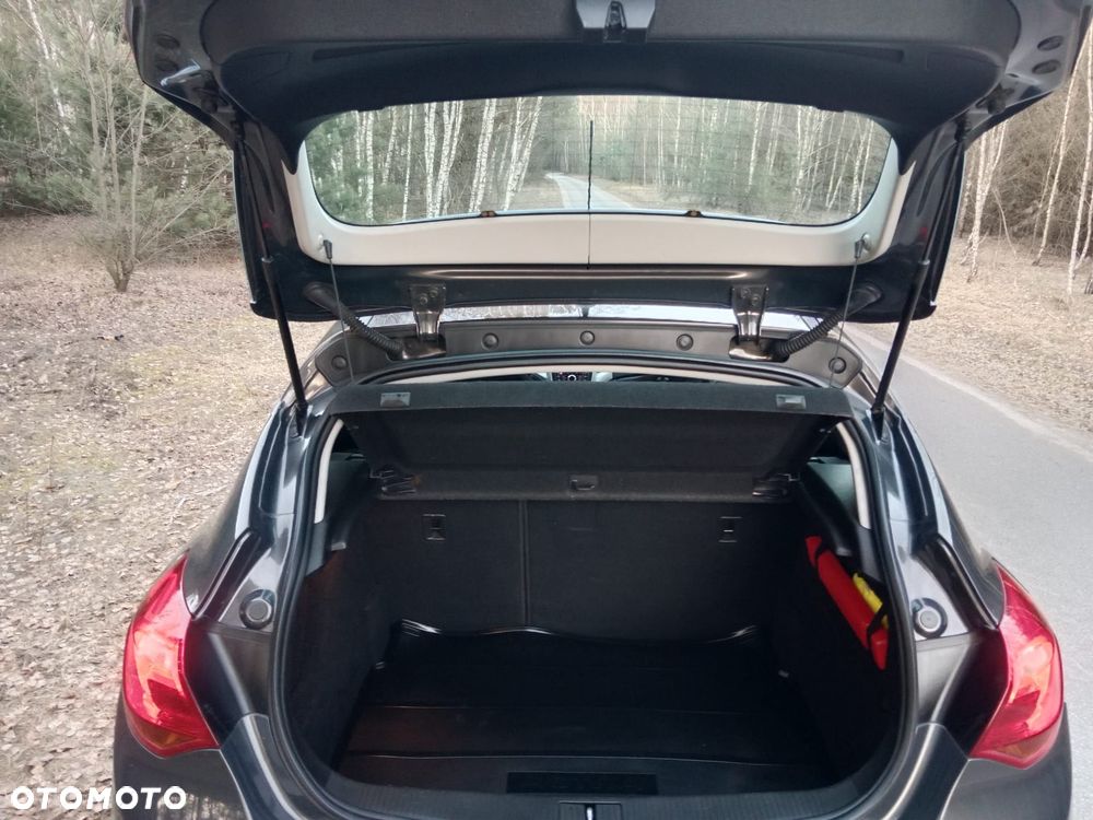 Kia Ceed - 16