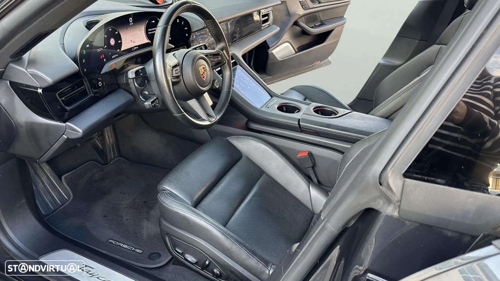 Porsche Taycan 4S - 16