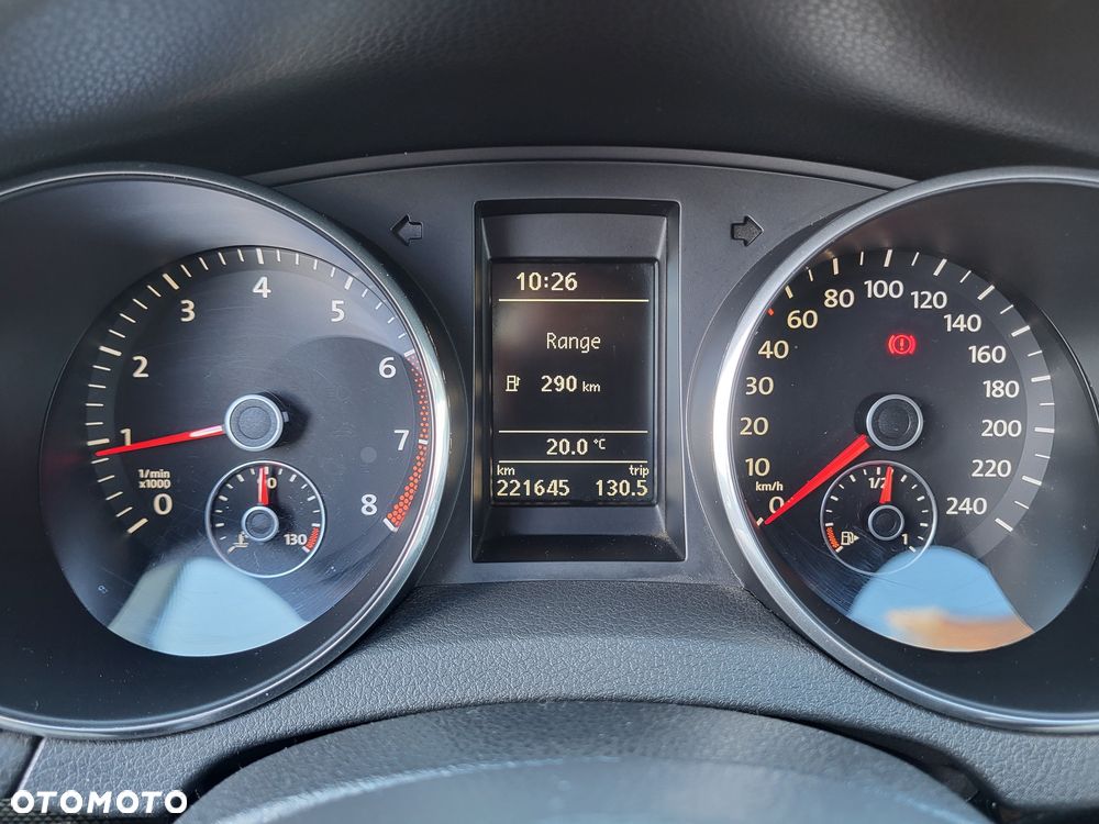 Volkswagen Golf - 8